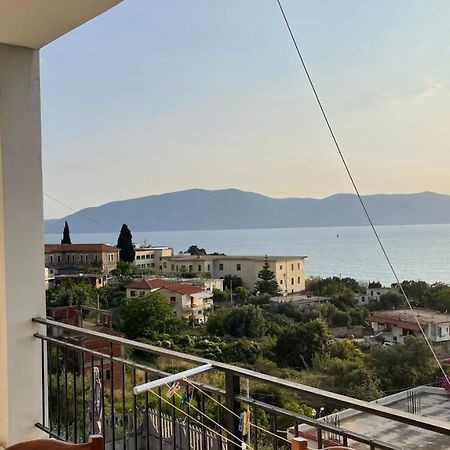 Kondo Stays - Azure Apartments Vlore Luaran gambar