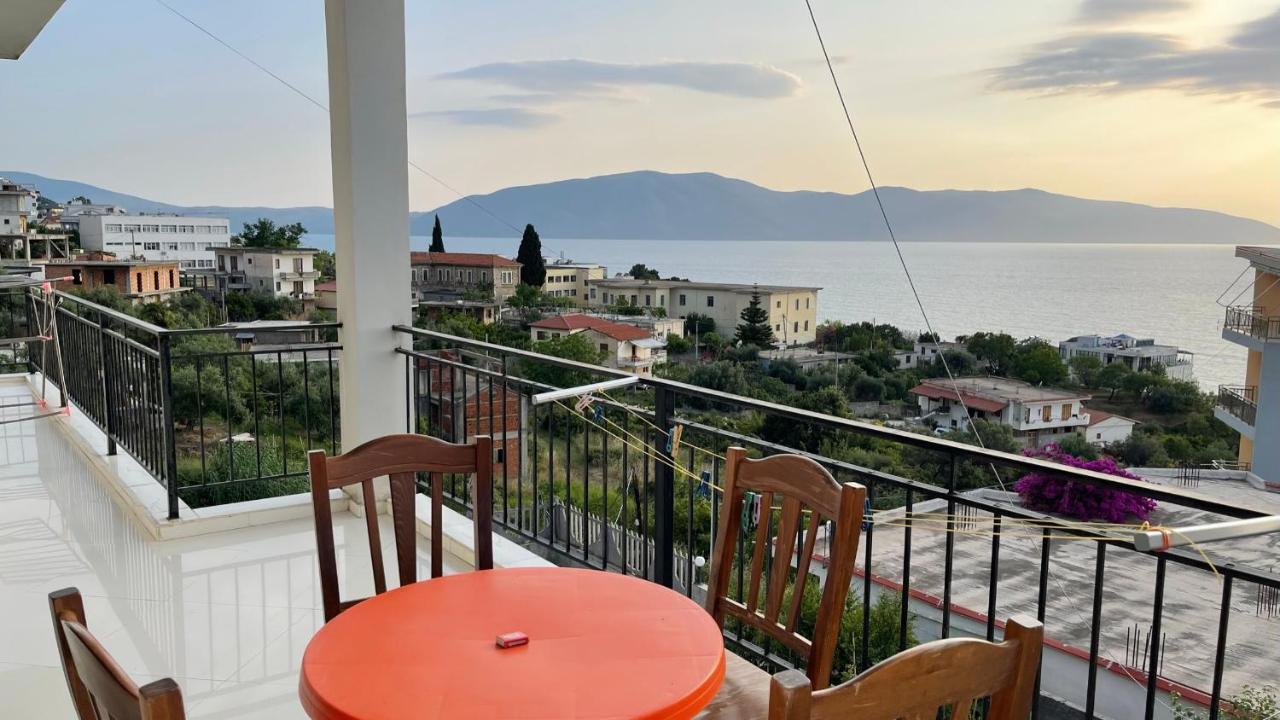 Kondo Stays - Azure Apartments Vlore Luaran gambar