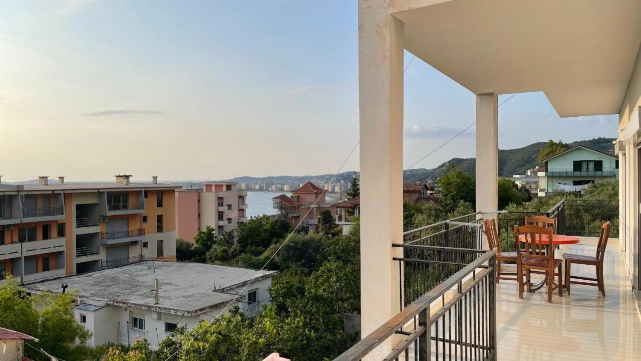 Kondo Stays - Azure Apartments Vlore Luaran gambar