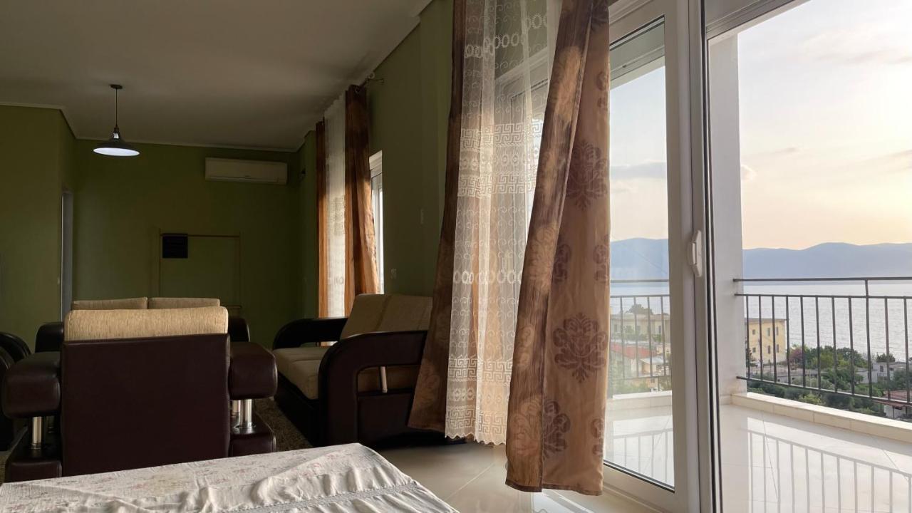 Kondo Stays - Azure Apartments Vlore Luaran gambar