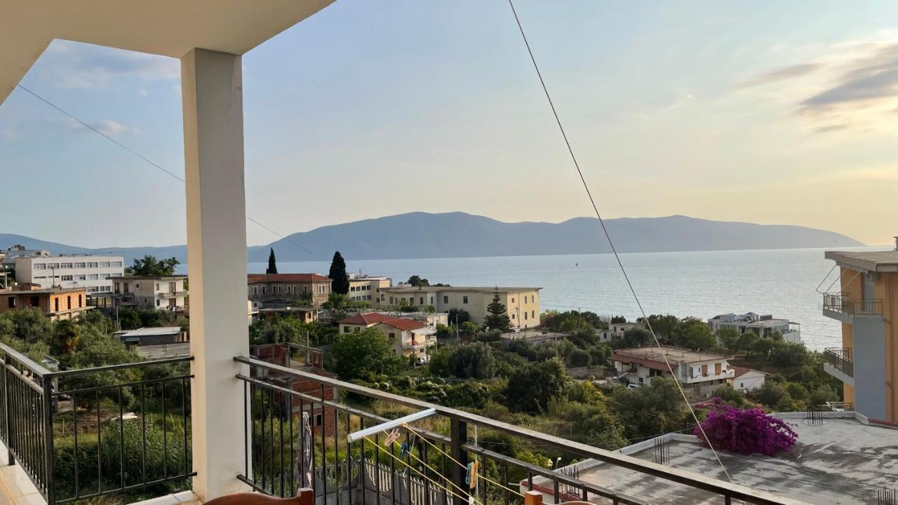 Kondo Stays - Azure Apartments Vlore Luaran gambar