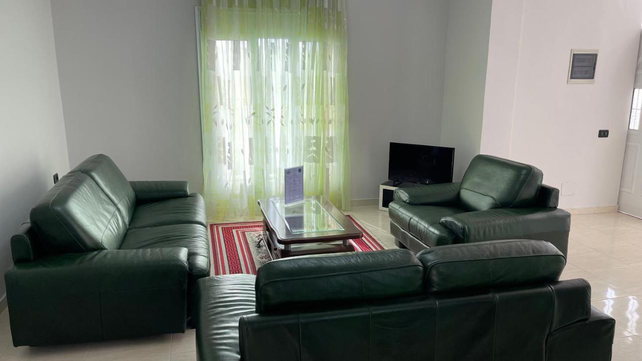 Azure Apartments By Kondo Stays Vlore Luaran gambar